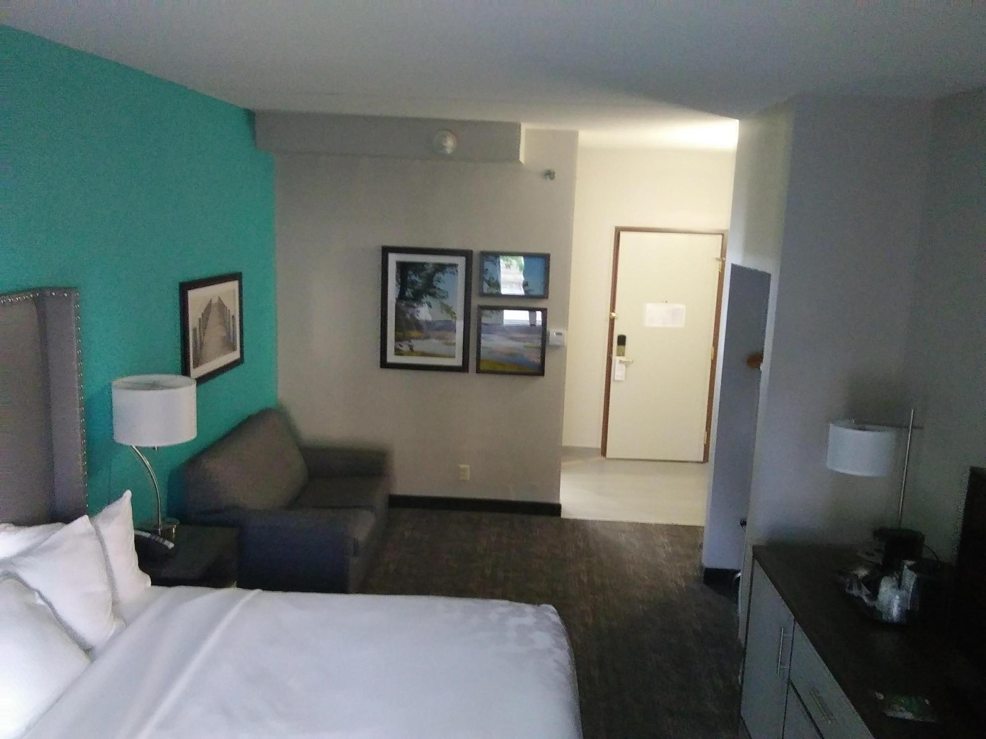 La Quinta By Wyndham Jamestown Luaran gambar