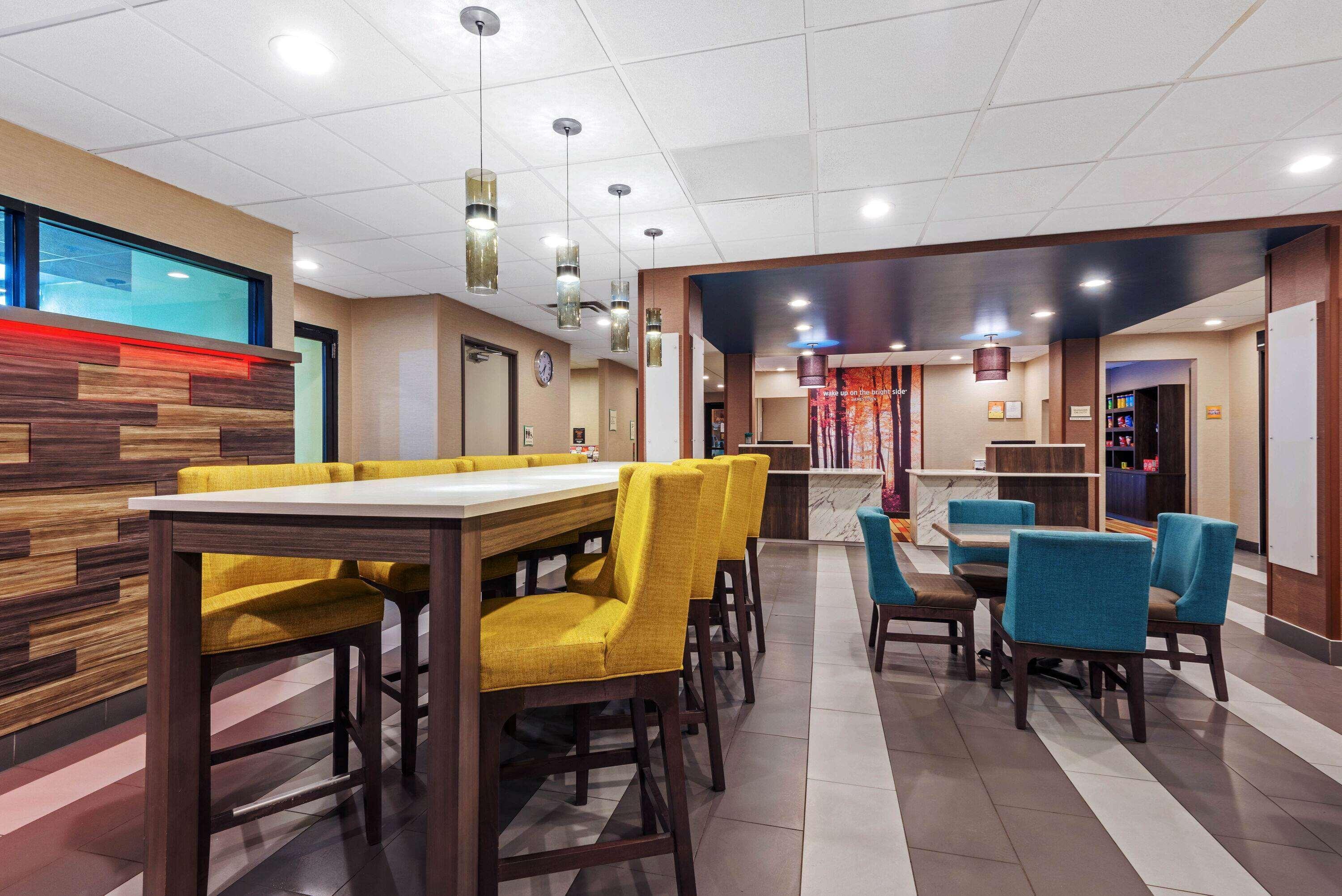 La Quinta By Wyndham Jamestown Luaran gambar